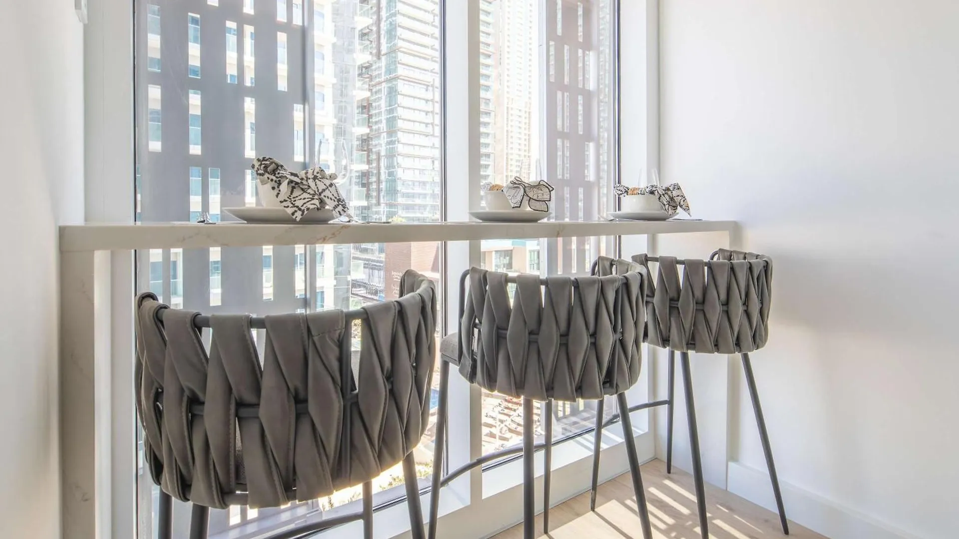 Apartment Frank Porter - Cayan Tower Dubai